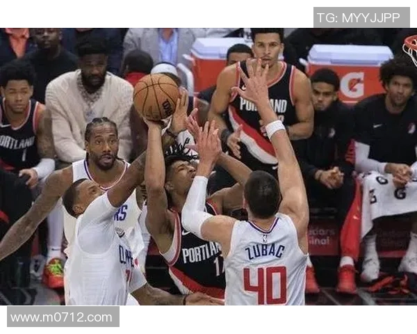 西安篮球队逆袭之路揭秘:从低谷到巅峰的奋斗历程与荣耀时刻 西安篮球队逆袭之路揭秘:从低谷到巅峰的奋斗历程与荣耀时刻