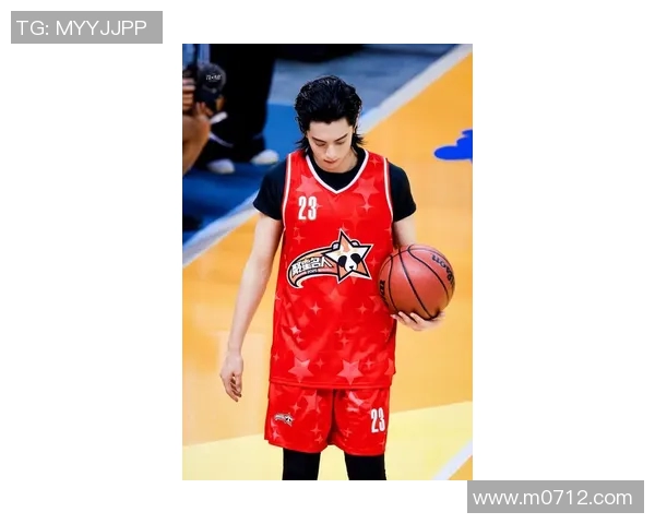 足球明星王鹤棣精彩瞬间集锦展现其非凡魅力与球场风采