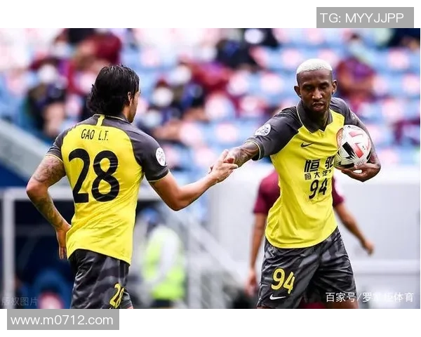 广州足球队配合排名创新高引发球迷热议展望未来赛事表现 广州足球队配合排名创新高引发球迷热议展望未来赛事表现