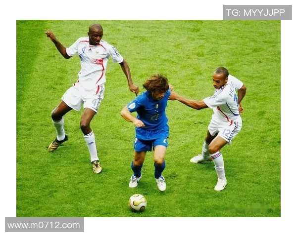 最迷人的足球明星背后的故事与魅力揭秘