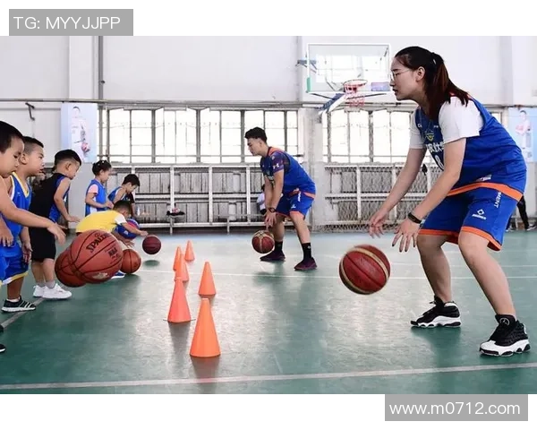 杭州篮球队战术解析:如何在比赛中提升团队协作与攻防效率 杭州篮球队战术解析:如何在比赛中提升团队协作与攻防效率