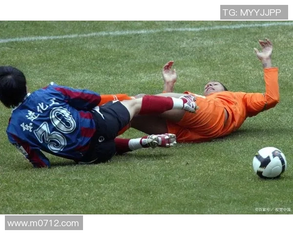 足球明星锯腿事件揭秘背后的真相与影响分析 足球明星锯腿事件揭秘背后的真相与影响分析